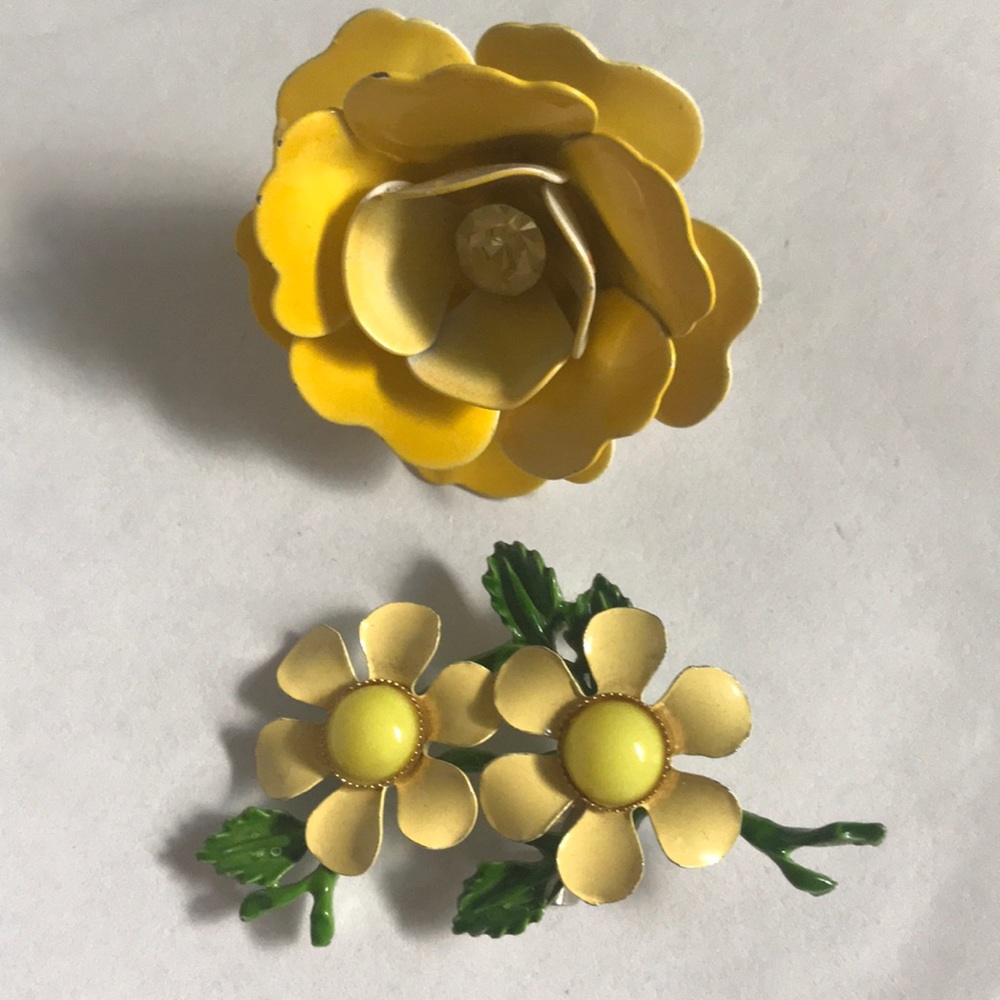 Vintage Shabby Chic Metal Rose and Daisy Brooches